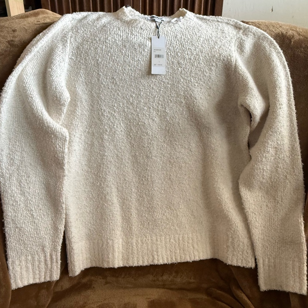 DKNY Men’s Lightweight Sweater - Size: Large NWT